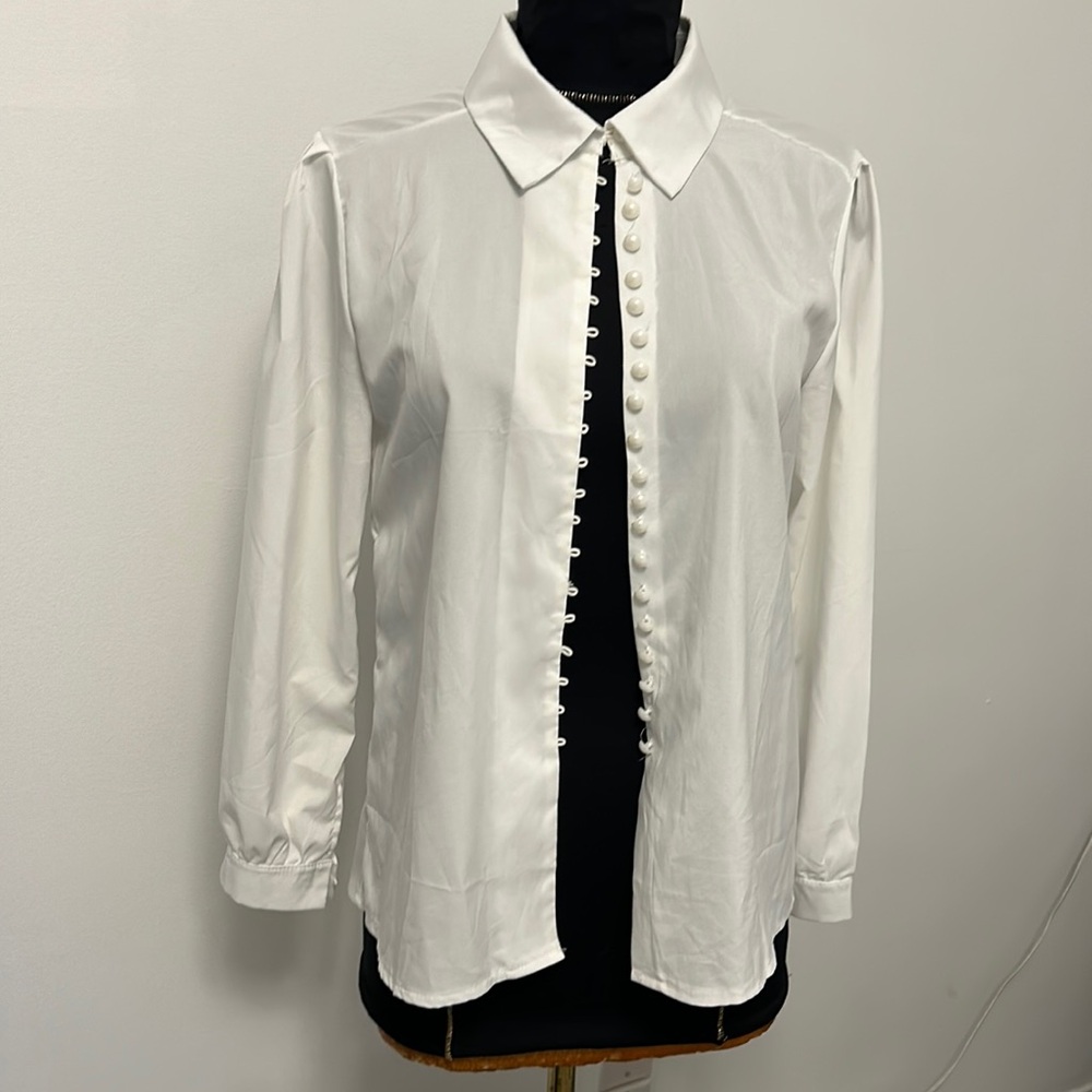 Unbranded white button down Size M